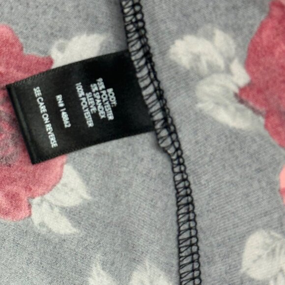 Torrid size 1X plus Black red  Floral Surplice Babydoll Top  Sheer Sleeves new - Picture 6 of 12